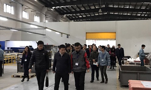 成都市和苏州市经信委领导率团来宝馨考察调研